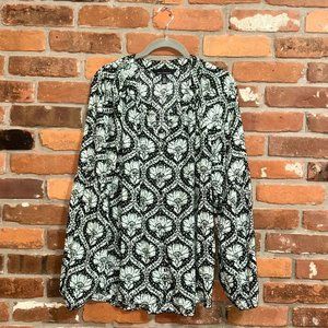 White House Black Market Long Sleeve High Low Printed Blouse Size Large